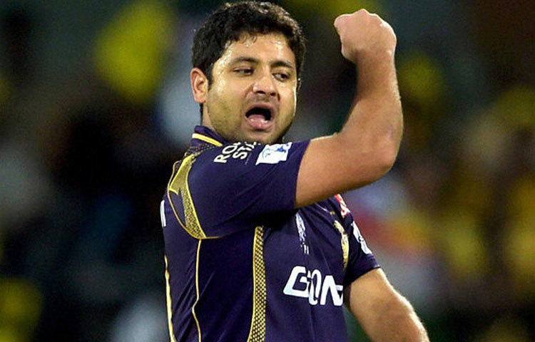 আট নম্বারে থাকার কথা পীযূষ চাওলার। ক্রিজে জাঁকিয়ে বসা ময়াঙ্ক আগরওয়ালকে গত ম্যাচে ফেরান এই লেগস্পিনার।