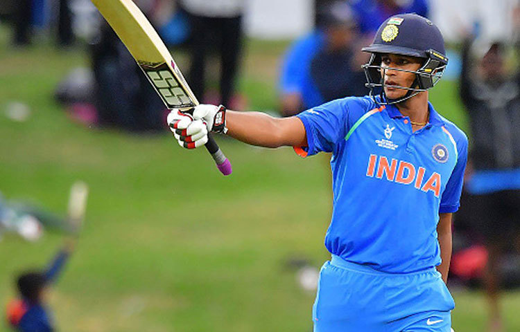 মনজিৎ কালরা: বছর কুড়ির বা-ঁহাতি ব্যাটসম্যানটিকে যথেষ্ট সম্ভাবনাময় বলে মনে করছেন নির্বাচকরা। আইপিএলের মতো প্রতিযোগিতায় ভালো খেলে জাতীয় দলের দরজা খোলার চেষ্টা থাকবে।