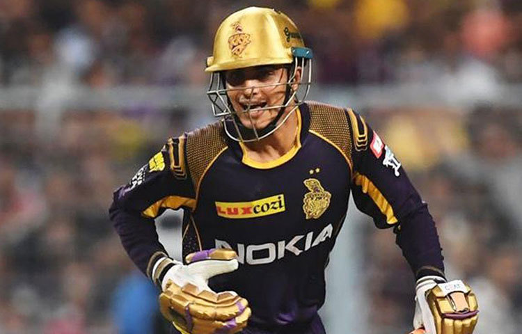 সাত নম্বরে শুভমন গিল থাকতে পারেন। আইপিএলের প্রথম ম্যাচে পর পর দু’টি ছয় মেরে দলকে জয়ের পথ দেখিয়েছেন তিনি।