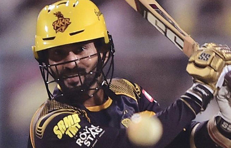 ছয় নম্বরে থাকছেন অধিনায়ক-উইকেটকিপার দীনেশ কার্তিক। ৩২ বছর বয়সী এই তারকা ক্রিকেটার আইপিএলে প্রতিটি সংস্করণেই অংশ নিয়েছেন। তাই তার অভিজ্ঞতা কাজে আসবেই।