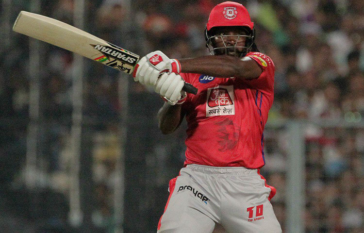 ক্রিস গেইল: কোনো বিশেষণই ওয়েস্ট ইন্ডিজের এই ওপেনারটির সম্পর্কে যথেষ্ট নয়। এখন পর্যন্ত দুটি ম্যাচে ৯৯ রান করেছেন। যে কোনো মুহূর্তে অন্যদের ছাপিয়ে যাওয়ার ক্ষমতা রাখেন।