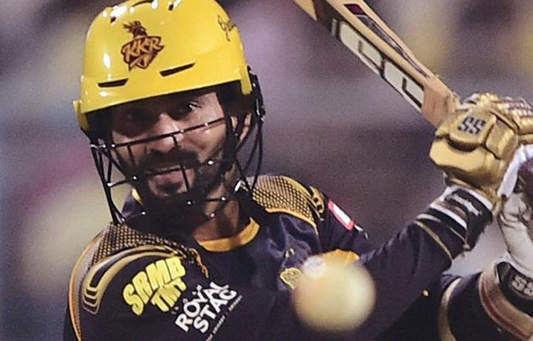 দীনেশ কার্তিক: অধিনায়ক-উইকেটকিপার দীনেশ কার্তিকের নামার কথা চার নম্বরে। ৩২ বছর বয়সী এই তারকা ক্রিকেটার আইপিএলে প্রতিটি সংস্করণেই অংশ নিয়েছেন। তাই তার অভিজ্ঞতা কাজে আসবেই।