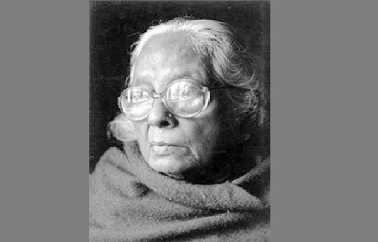 নীলিমা ইব্রাহিম: বাংলা একাডেমির প্রথম নারী মহাপরিচালক। ১৯৬৯ সালে বাংলা একাডেমি পুরস্কার ও ২০০০ সালে একুশে পদক লাভ করেন । সবচেয়ে আলোচিত বই ‘আমি বীরঙ্গনা বলছি’।