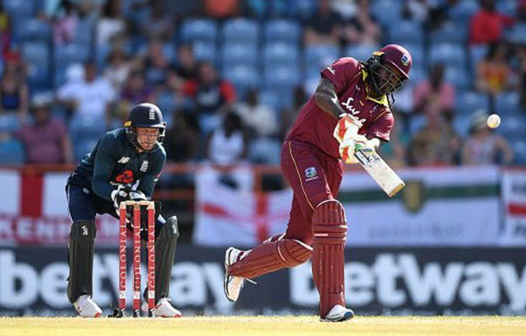ইংল্যান্ড-ওয়েস্ট ইন্ডিজ সিরিজের পঞ্চম একদিনের ম্যাচে তাণ্ডব করলেন ক্যারিবিয়ান দৈত্য। একার হাতেই দলকে জেতালেন তিনি।