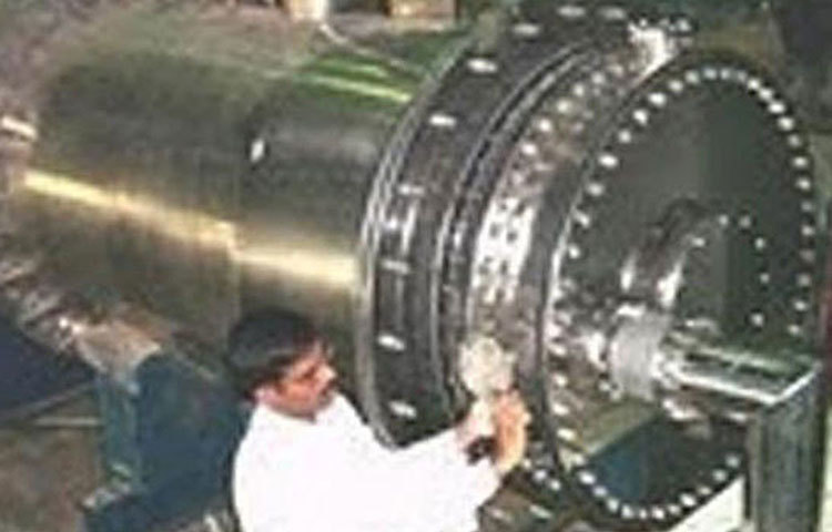 ক্ষেপণাস্ত্র হামলা রুখতে ভারতের তৈরি ‘কালি-৫০০০’ যে ধরনের অস্ত্র, তা প্রায় কোনো দেশের হাতে নেই। আমেরিকাসহ বেশ কয়েকটি দেশের হাতে লেসার অস্ত্রশস্ত্র রয়েছে। কিন্তু ভারত লেসার অস্ত্র তৈরির পথে না হেঁটে যে অস্ত্র তৈরি করেছে, তা আরও ভয়ঙ্কর।