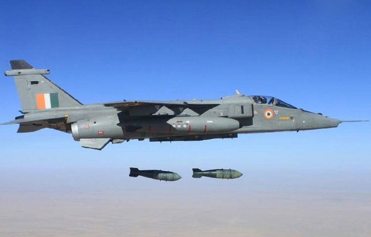 তবে পাকিস্তানের দাবি, কেউ হতাহত হয়নি।