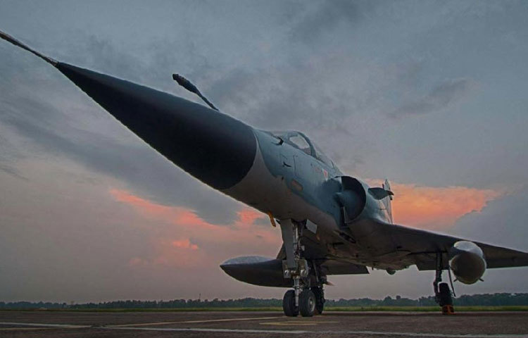 অন্তত ১০০০ কেজি বোমা ফেলা হয় বলে জানা গিয়েছে।