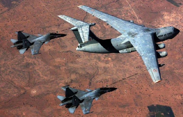 সাড়ে তিনটে নাগাদ হামলা করা হয়।