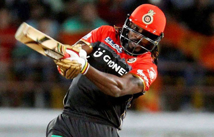 নয় নম্বরে নাম রয়েছে ক্রিস গেইলের। ১১২টি ম্যাচ খেলে ৩.৯৯৪ রান করেছেন গেইল। তার গড় ৪১.১৭।