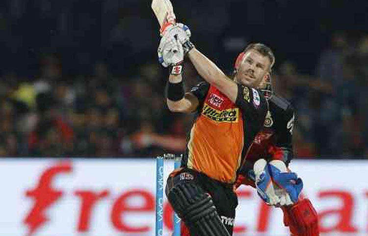 তালিকার অষ্টম স্থানে রয়েছেন ডেভিড ওয়ার্নার। ১১৪টি ম্যাচ খেলে ৪,০১৪ রান করেছেন ডেভিড। ওয়ার্নারের গড় রান ৪০.৫৪।