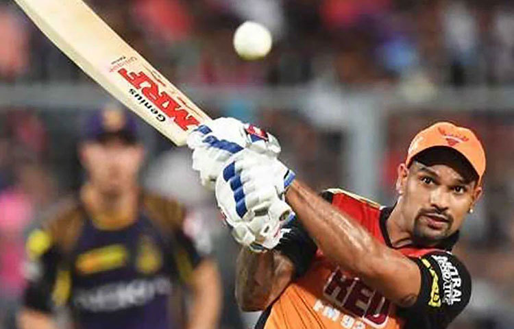 এই তালিকার ছয় নম্বরে রয়েছেন শিখর ধাওয়ন। ১৪৩টি ম্যাচ খেলে ৪,০৫৮ রান করেছেন শিখর। তার গড় ৩৩.২৬।