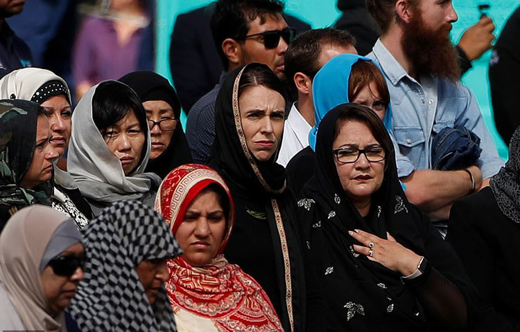 মসজিদে হামলার পর প্রধানমন্ত্রী জেসিন্ডা আর্ডার্ন এই দিনটিকে দেশের ইতিহাসে কালো অধ্যায় বলে উল্লেখ করেন।