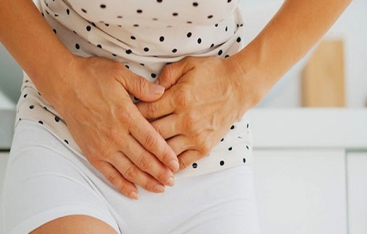 প্রস্রাব আটকে রাখা: প্রস্রাব আটকে রাখলেও এটি কিডনিকে নষ্ট করে দেয় খুব দ্রুত। কারণ এতে কিডনির ওপর অনেক বেশি চাপ পরে। ফলে কিডনি তার সাধারণ কর্মক্ষমতা হারিয়ে ফেলে। তাই এই কাজটি করা উচিত নয়।