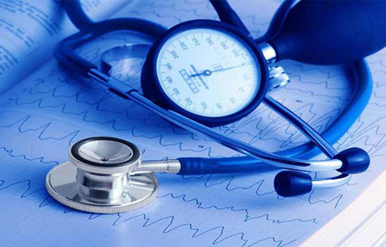 সঠিক সময়ে চিকিৎসা না নিলে: আপনার জীবনযাত্রা এবং অস্বাস্থ্যকর ডায়েটের কারণে দুটি কমন রোগ- উচ্চমাত্রার ব্লাড প্রেসার এবং ডায়েবেটিকস হয়। তবে ইতোমধ্যে যাদের এ রোগগুলো আছে, তাদের কিডনি ধীরে ধীরে নষ্ট হতে থাকে। তাই শরীরের এই মূল্যবান অঙ্গকে রক্ষা করতে হলে চিকিৎসকের পরামর্শ জরুরি।