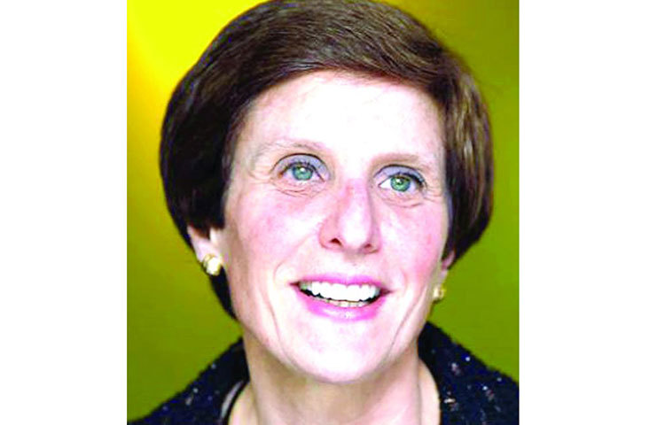 আইরিন রোজেনফেল্ড: স্ন্যাকস ও চকোলেট উৎপাদক জায়ান্ট করপোরেশন মোন্ডেলেজ ইন্টারন্যাশনালের চেয়ারম্যান ও সিইও আইরিন আইরেন রোজেনফেল্ড। গত ত্রিশ বছর ধরে তিনি ফুড অ্যান্ড বেভারেজ শিল্পের সঙ্গে আছেন। বিশ্বের দ্বিতীয় বৃহত্তম ফুড কোম্পানি ক্রাফটস ফুডসের চেয়ারম্যান ও সিইও হিসেবে আইরিন রোজেনফেল্ড তার কর্মদক্ষতা নিয়ে শীর্ষে অবস্থান করছেন।