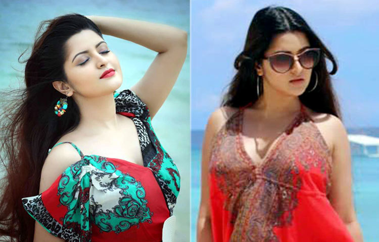 একের পর এক ছবি প্রকাশ করে আলোচনায় কেন্দ্রবিন্দু হয়ে উঠেছেন এই অভিনেত্রী। শুধু নিজের ছবিই নয়, পরী ইদানিং তার তোলা ছবি প্রকাশ করেও হয়েছেন প্রশংসিত।