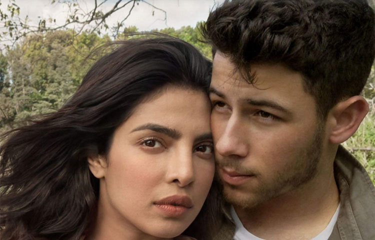 ‘ওকে’ ম্যাগাজিন ও বলিউডলাইফ ম্যাগাজিনের বরাত দিয়ে জানা যায় নিক ও প্রিয়াংকার দাম্পত্য জীবনে পারিবারিক অসন্তোষ নাকি চরমে।