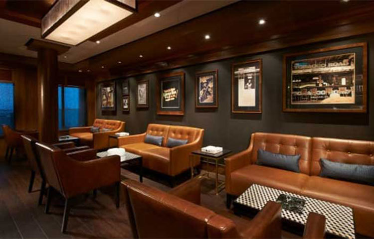 ‘নরওয়েজিয়ান ইস্কেপ’-এই জাহাজটির নাম।