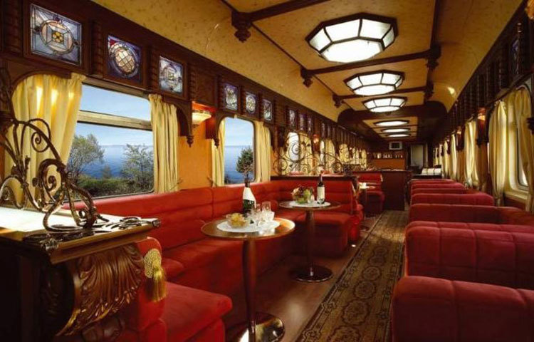 মঙ্গোলিয়া, কাজাখস্তান, উজবেকিস্তান এবং অন্যান্য অঞ্চল দিয়ে চলাচল করে এই ট্রেনটি।