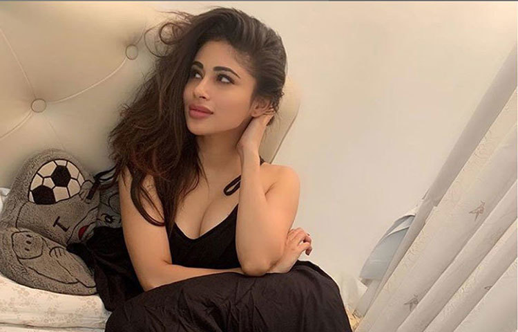 নায়িকা মৌনী জানিয়েছেন জন আব্রাহামের সঙ্গে তার অভিনীত থ্রিলার ‘রোমিও আকবর ওয়াল্টার’ ছবিটি মুক্তি পাবে এপ্রিলের ১২ তারিখে।