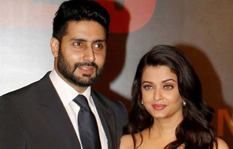 অভিষেক বচ্চনের সিনেমায় সাফল্য হাতে গোনা। যদিও তিনি বেশ কিছু ব্র্যান্ডের অ্যাম্বাসেডর। প্রো-কবাডি লিগে জয়পুর পিঙ্ক প্যান্থারের মালিক তিনি। সব মেলালেও ব্যক্তিগত সম্পত্তির ভিত্তিতে ঐশ্বরিয়া (২৫৩ কোটি) অনেকটাই এগিয়ে অভিষেকের (২০৬ কোটি) চেয়ে।