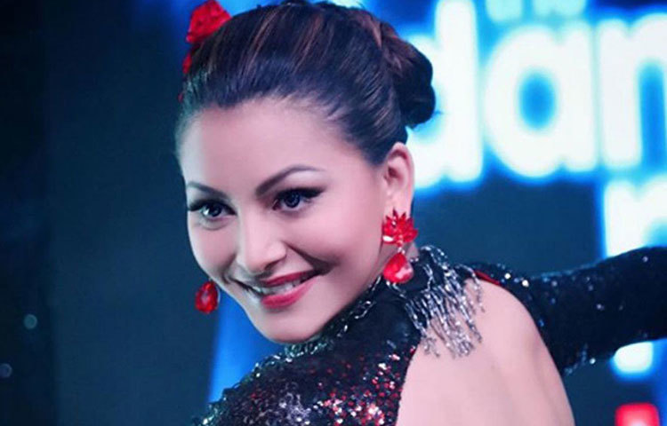 ঊর্বশী লিখেছেন, ‘প্রথম ভারতীয় অভিনেতা হিসাবে এই অ্যাওয়ার্ড পাওয়াতে আমি খুব খুশি। আমাকে এই সম্মান দেওয়ার জন্য আন্দামান এবং নিকোবর দীপপুঞ্জের সরকারকে আমি অসংখ্য ধন্যবাদ জানাচ্ছি।’