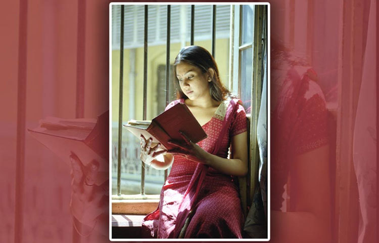 ‘কিরণমালা’ ধারাবাহিকে ‘কটকটি’র ভূমিকায় চান্দ্রেয়ীর অভিনয় বহু দর্শকের মন জয় করে নেয়।