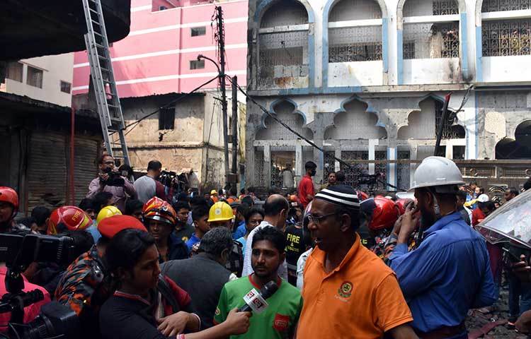 প্রতিটি বিল্ডিংয়ের প্রতিটি কক্ষ তল্লাশি শেষে ক্ষয়ক্ষতির বিষয়ে পুরো তথ্য দেয়া সম্ভব হবে। ছবি: বিপ্লব দিক্ষিৎ