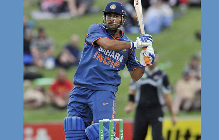 ২০১৮ সালে ২০টি একদিনের ম্যাচ খেলেছেন মহেন্দ্র সিং ধোনি। ২৭৫ রান করেছেন সব মিলিয়ে। ইনিংস পিছু গড় রান ২৫। স্ট্রাইক রেট মাত্র ৭১.৪৩।