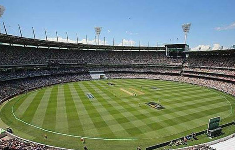 আহমেদাবাদের মোতেরা স্টেডিয়ামই হবে এবার থেকে বিশ্বের সব থেকে বড় স্টেডিয়াম। একেবারে নতুন আঙ্গিকে তৈরি করা হচ্ছে মোতেরা স্টেডিয়াম।