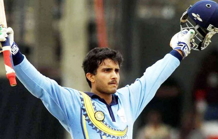 ভারতীয় দলের প্রাক্তন অধিনায়ক সৌরভ গাঙ্গুলিও একদিনের ক্রিকেটে ১০ হাজার রানের মালিক।
