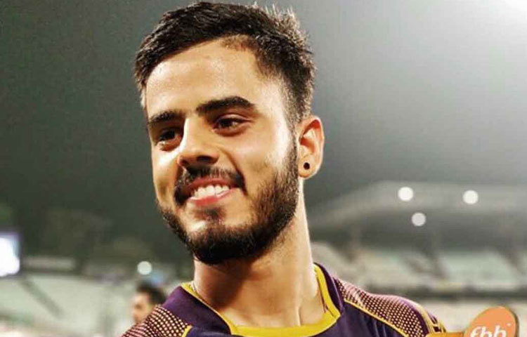 ২০১৭ সালে মুম্বই ইন্ডিয়ান্সের হয়ে খেললেও পরের বছর কলকাতা নাইট রাইডার্সের জার্সিতে দেখা যায় এই বাঁ-হাতি ব্যাটসম্যানকে। দলের প্রয়োজনে স্পিন অস্ত্রও ঝালিয়ে নেন মাঝে মাঝেই। প্রথম শ্রেণির ক্রিকেটে ইতিমধ্যেই ৪টি শতরান-সহ ১৭৬৫ রান করে ফেলেছেন তিনি। ইনিই নীতিশ রানা।