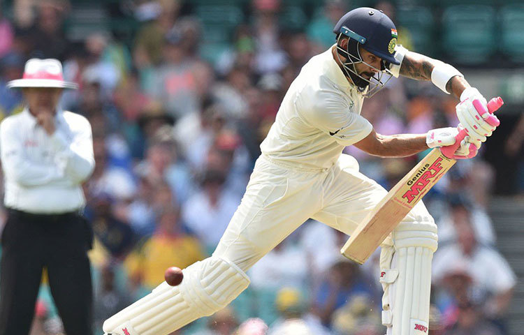 বিশ্বের দ্রুততম হিসেবে ১৫ হাজার রানের মাইনস্টোন স্পর্শ করেছেন বিরাট কোহলি।