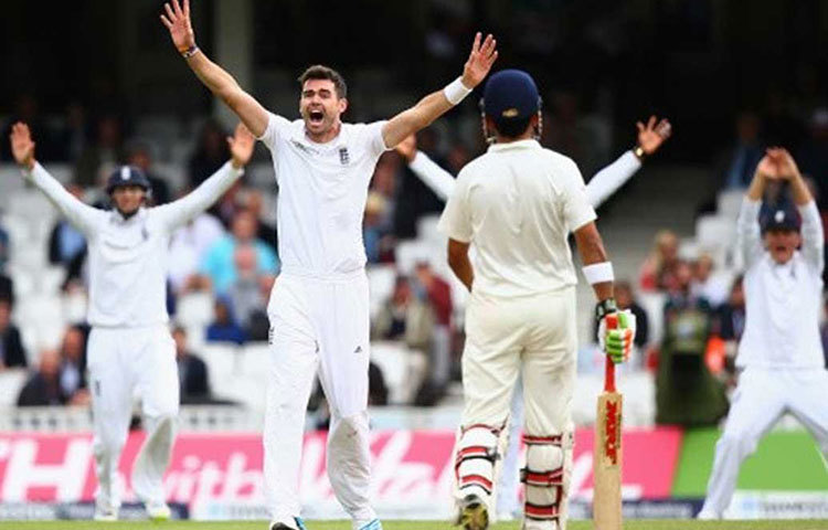 আম্পায়ার যদি বোঝেন যে ব্যাটসম্যান আউট হয়ে গিয়েছেন, সে ক্ষেত্রেও তিনি তাকে আউট ঘোষণা করতে পারবেন না, যতক্ষণ না ফিল্ডিং সাইড আউটের আবেদন করেন। এমনকী ব্যাটসম্যান নিজে চাইলেও বেরিয়ে যেতে পারবেন না ফিল্ডিং সাইড আবেদন না করলে।