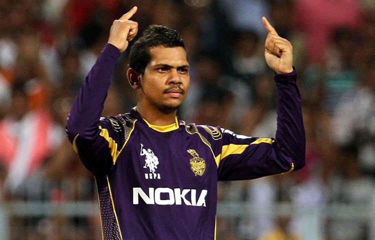 সুনীল নারিন : ওয়েস্ট ইন্ডিজের এই স্পিনারটি কেকেআর-এর বড় সম্পদ। বলের পাশাপাশি ব্যাট হাতেও কার্যকর ভূমিকা নিতে দেখা যায় তাকে। গতবার ১৬টি ম্যাচে ৩৫৭ রানে করেছিলেন, নিয়েছিলেন ১৭টি উইকেট।