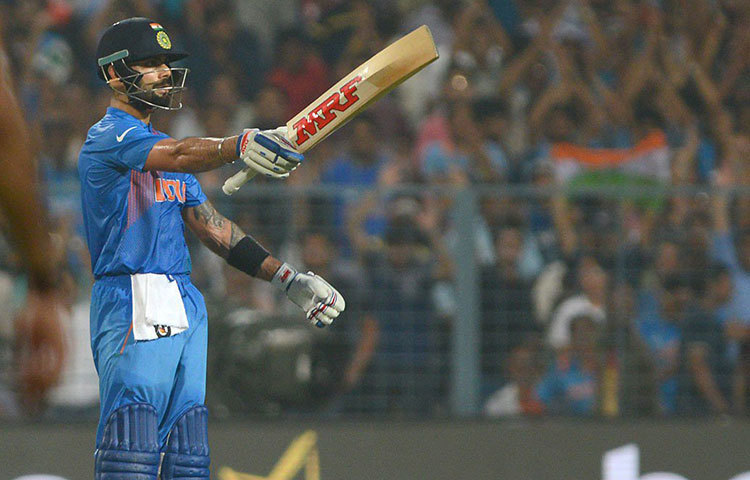 আইসিসি র‌্যাঙ্কিং থাকার ক্ষেত্রেও বিরাট রেকর্ড গড়েছেন। সব থেকে বেশি পয়েন্ট নিয়ে এক নম্বরে থাকার রেকর্ড গড়েছেন বিরাট।