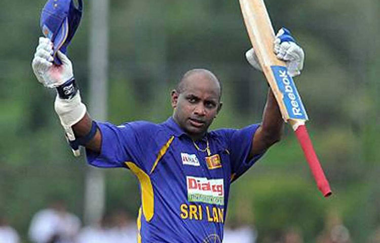 সনাৎ জয়সুরিয়া, শ্রীলঙ্কার প্রাক্তন অধিনায়কের দখলে রয়েছে ২৮টি ওয়ান ডে সেঞ্চুরি। তিনি ৪৩৩টি ইনিংসে ১৩৪৩০ রান করেছেন, সর্বোচ্চ রান ১৮৯। গড় ৩২.৩৬, স্ট্রাইক রেট ৯১.২০।