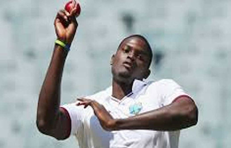 জেসন হোল্ডার : ছয় টেস্টে ৩৩৬ রান করেছেন তিনি। লোয়ার মিডল অর্ডারে নেমে রয়েছে দুটি হাফ সেঞ্চুরি। সঙ্গে ১২.৩৯ গড়ে নিয়েছেন ৩৩ উইকেট। এর মধ্যে চারটি ইনিংসে পাঁচ উইকেট করে নিয়েছেন। একবার দশ উইকেটও নিয়েছেন টেস্টে।