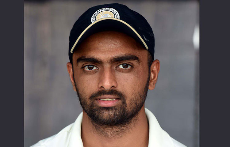 আইপিএলের নিলামে প্রচুর দাম উঠেছিল তার, কিন্তু সেখানেও ভালো ফল করতে পারেননি সৌরাষ্ট্রের এই ক্রিকেটার। জাতীয় দলে ফের জায়গা পাওয়ার সুযোগ অত্যন্ত কম।