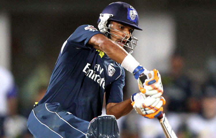 শিখর ধাওয়ান এবং পৃথ্বী শ : দিল্লি ক্যাপিটালসের দুই ওপেনার। ফর্মে থাকলে শুরুতেই ঝড় তোলার ক্ষেত্রে শিখরের বিকল্প খুবই কম জনই আছেন। আর তরুণ পৃথ্বী শয়ের ঘরোয়া ক্রিকেটের সাফল্য তো চমকে দেওয়ার মতো। এখন পর্যন্ত ১৪৩ আইপিএল ম্যাচে শিখর করেছেন চার হাজারের বেশি রান।