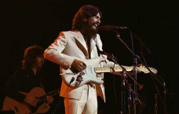 জর্জ হ্যারিসন: তিনি মৃত্যুর আগে বলেলিছেন, ‘একে অপরকে ভালোবাসো।’