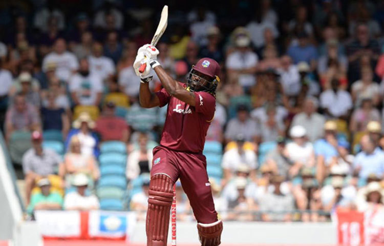 পাকিস্তানের ক্রিকেটার শাহিদ আফ্রিদিকে টপকে আন্তর্জাতিক ক্রিকেটে সবচেয়ে বেশি ছয় মারার বিশ্বরেকর্ড গড়লেন ক্রিস গেইল।