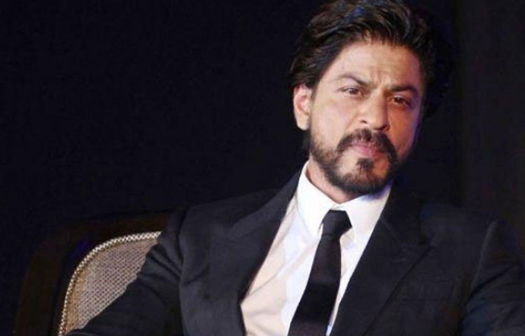 শুধু রবার্ট প্যাটিনসনই নন, শাহরুখের হলিউড তারকা ভক্তের তালিকায় রয়েছেন হ্যারি পটারও। তার সঙ্গে কাজ করতে চান ‘হ্যারি পটার’।