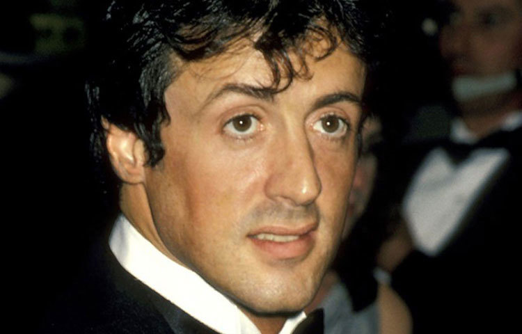 বিখ্যাত অভিনেতা সিলভেস্টার স্ট্যালোনকে ইতিমধ্যে বলিউডে দেখা গিয়েছে। অক্ষর কুমার এবং কারিনা কাপুরের সঙ্গে ‘কমবখত ইশ্ক’-এ অভিনয় করেছেন তিনি। কিন্তু তার পছন্দের বলিউড তারকার সঙ্গে এখনও অভিনয়ের সুযোগ পাননি তিনি।