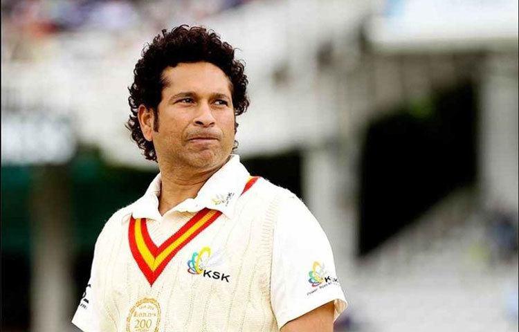 ক্রিকেটে পাকিস্তানেরও ইমরান খানের মতো অলরাউন্ডার, জাভেদ মিয়াঁদাদের মতো ব্যাটসম্যানরা ছিলেন। কিন্তু একটা শচীন টেন্ডুলকর কোনোদিন পেল না পাকিস্তান ক্রিকেট।