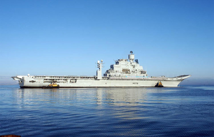 ড্রেস্টয়ার্স রণতরী: ভারতের ১১টি। পাকিস্তানের হাতে একটিও নেই।