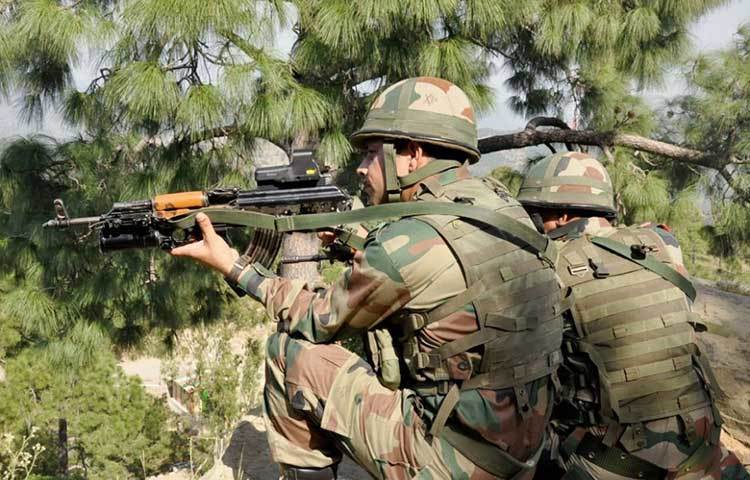 ১৯৪৭ সালের যুদ্ধে পাকিস্তানে প্রায় ৬ হাজার সৈন্য নিহত হয়েছিল। ভারতের পক্ষে শহীদ হয়েছিলেন দেড় হাজার জওয়ান। জাতিসংঘের মধ্যস্থতায় যুদ্ধে সমাপ্তি ঘটে।