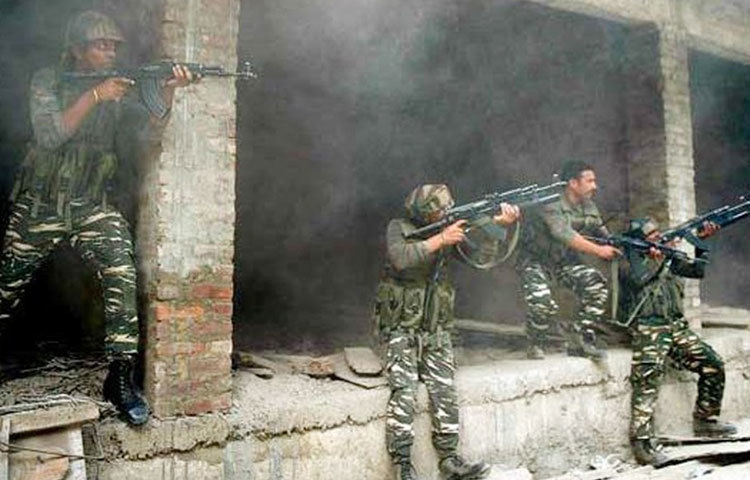 ১৯৭১ সালে বাংলাদেশ সমস্যায় ভারত হস্তক্ষেপ করলে, ভারত-পাকিস্তান দু’পক্ষের মধ্যে সংঘর্ষ বেধে যায়।