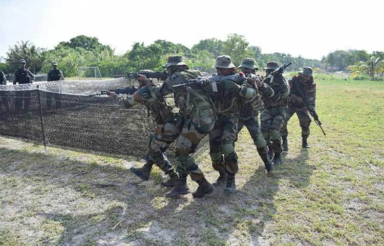 সোমবারের অভিযানে অংশ নিয়েছিল ৫৫ রাষ্ট্রীয় রাইফেলস, সিআরপিএফ, কাশ্মীর পুলিশের স্পেশাল টিম এসওজি।
