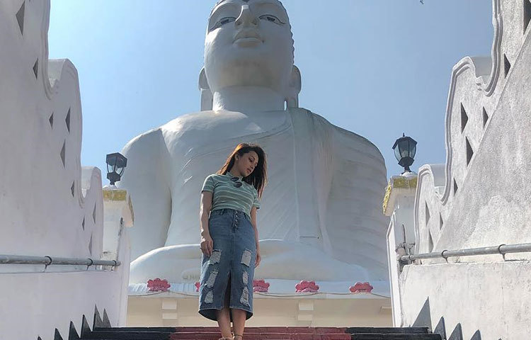 ভারতের গোয়ার পর সম্প্রতি শ্রীলঙ্কায় ছুটি কাটাতে গিয়েছিলেন অভিনেত্রী মিমি চক্রবর্তী।